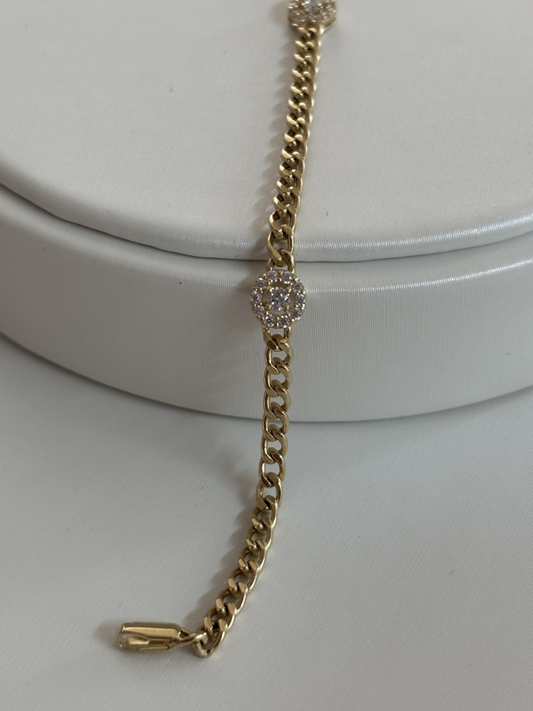 צמיד זהב צהוב 14K גורמט עדין משולב שלושה אלמנטים משובצים